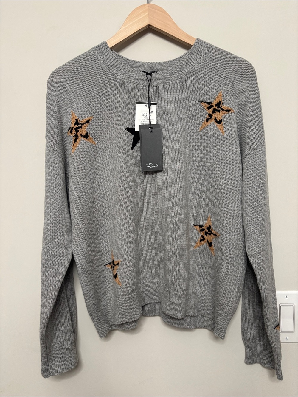 Rails Women’s Cotton Cashmere Blend Crewneck Sweater W Star Motif NWT Medium M